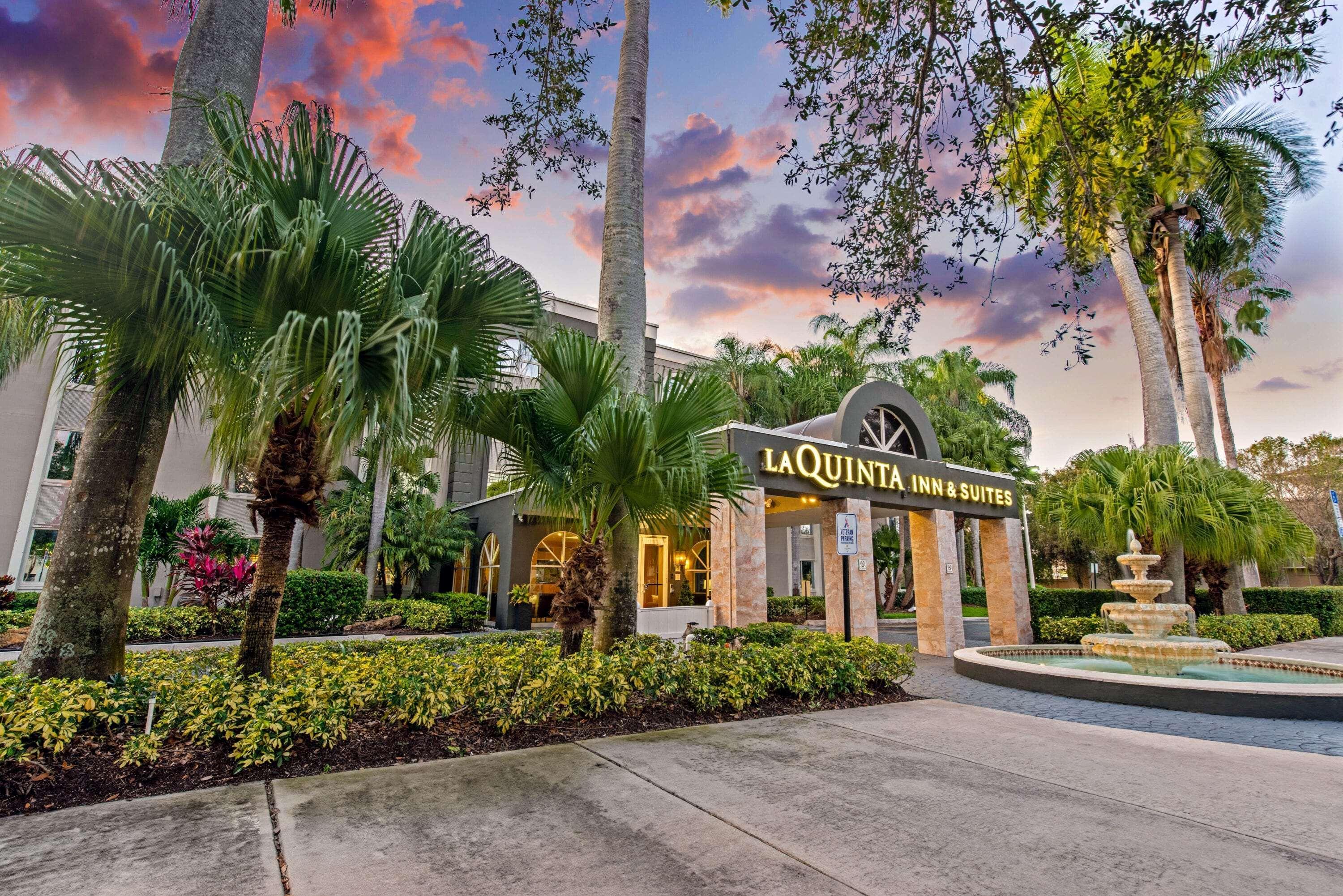 La Quinta By Wyndham Coral Springs South Hotel Exterior foto