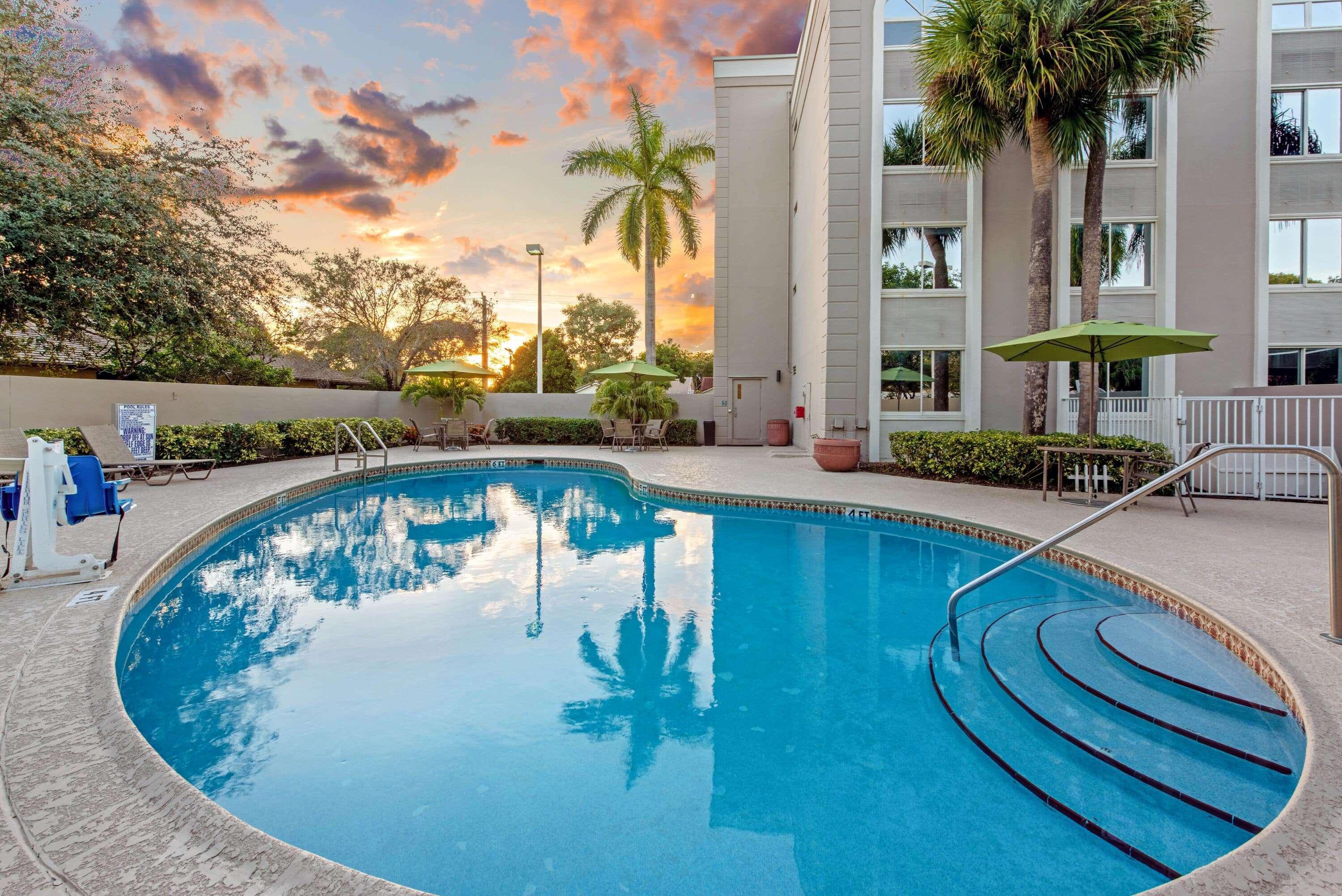 La Quinta By Wyndham Coral Springs South Hotel Exterior foto