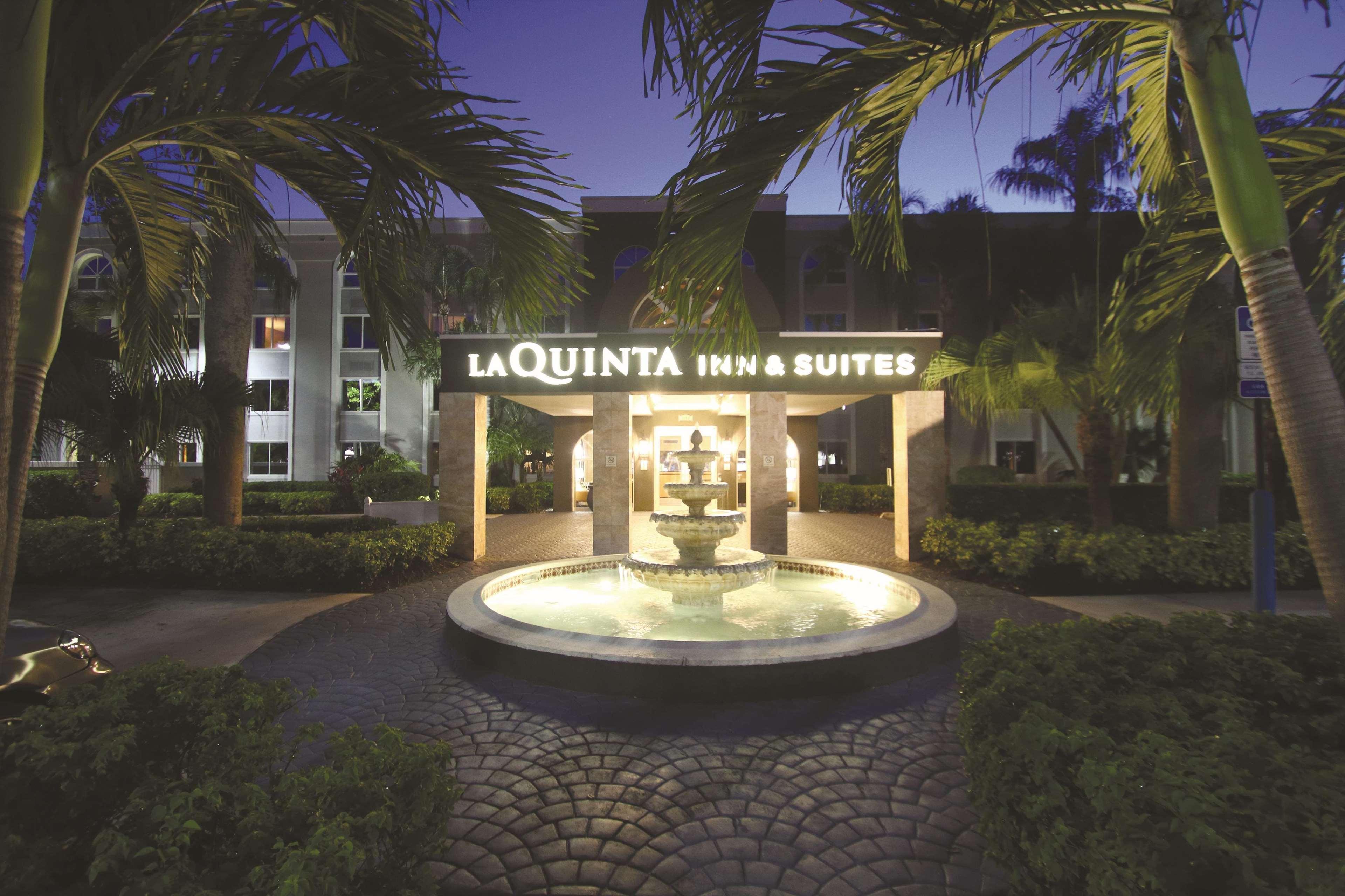 La Quinta By Wyndham Coral Springs South Hotel Exterior foto